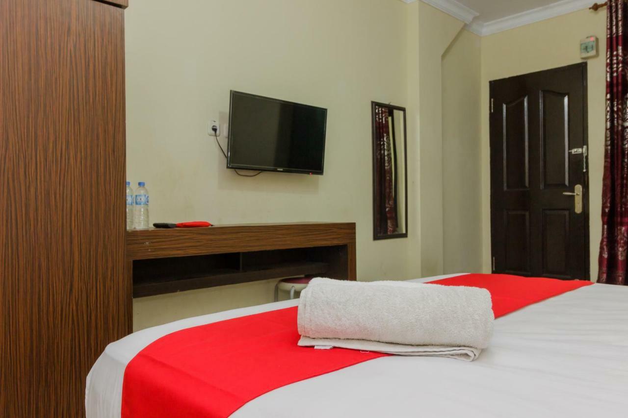 Reddoorz @ Malalayang 2 Manado Hotel Exterior photo