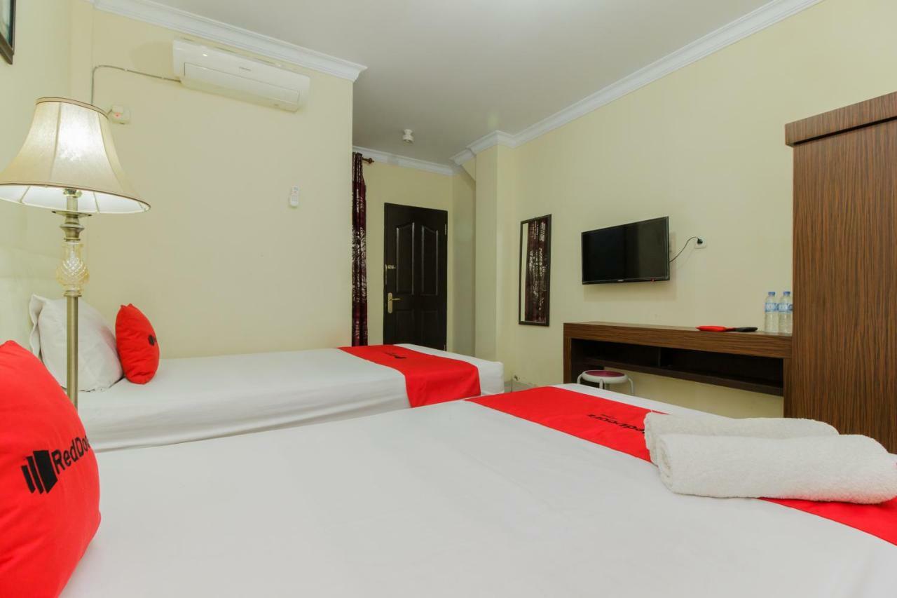 Reddoorz @ Malalayang 2 Manado Hotel Exterior photo