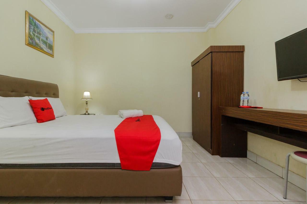 Reddoorz @ Malalayang 2 Manado Hotel Exterior photo